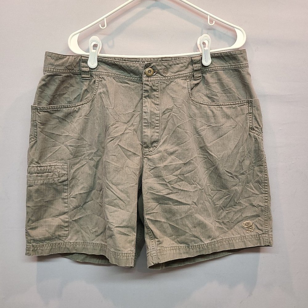 Mountain Hardwear Shorts Mens 38